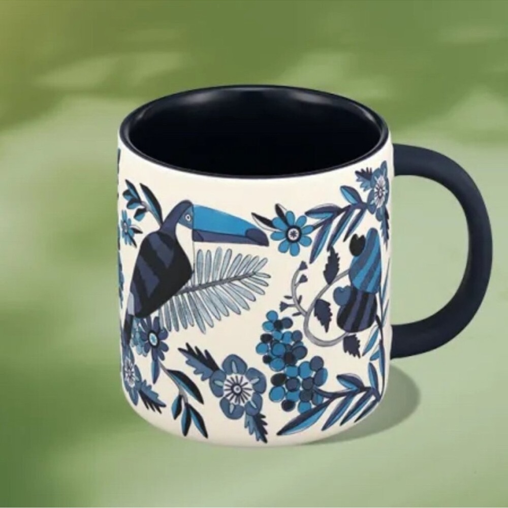 FARM Rio & Starbucks Lmt Ed Blue & White Elegant Lenco Azulejo Design 14 Oz Mug